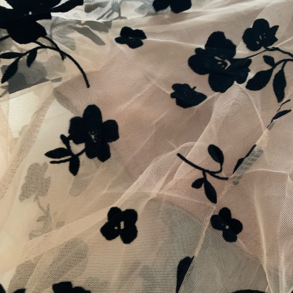 Chicwish 3D Posy Double-Layered Mesh Midi Skirt Caramel Color Size XS/S … - Picture 7 of 13